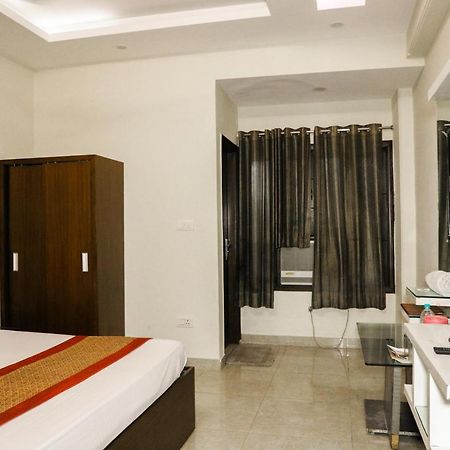 Hotel Centra Inn Nueva Delhi Exterior foto