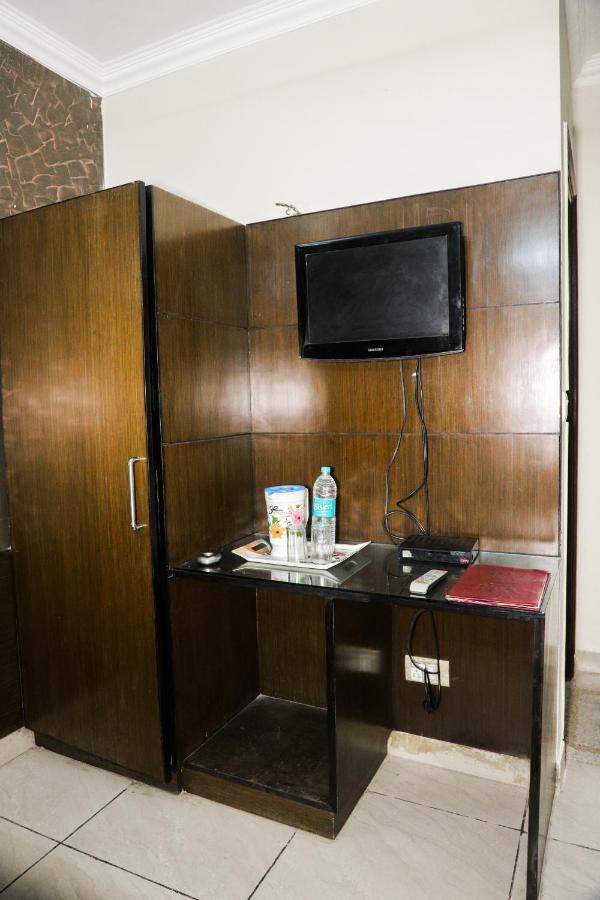 Hotel Centra Inn Nueva Delhi Exterior foto